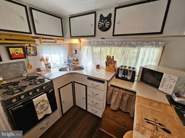 $59,000 | 4 Old Faceful Street, Falling Waters, WV 25419