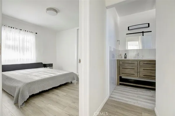 $2,000 | 5945 Willowcrest Avenue, North Hollywood, CA 91601