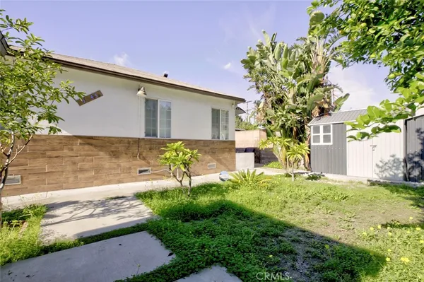 $2,000 | 5945 Willowcrest Avenue, North Hollywood, CA 91601