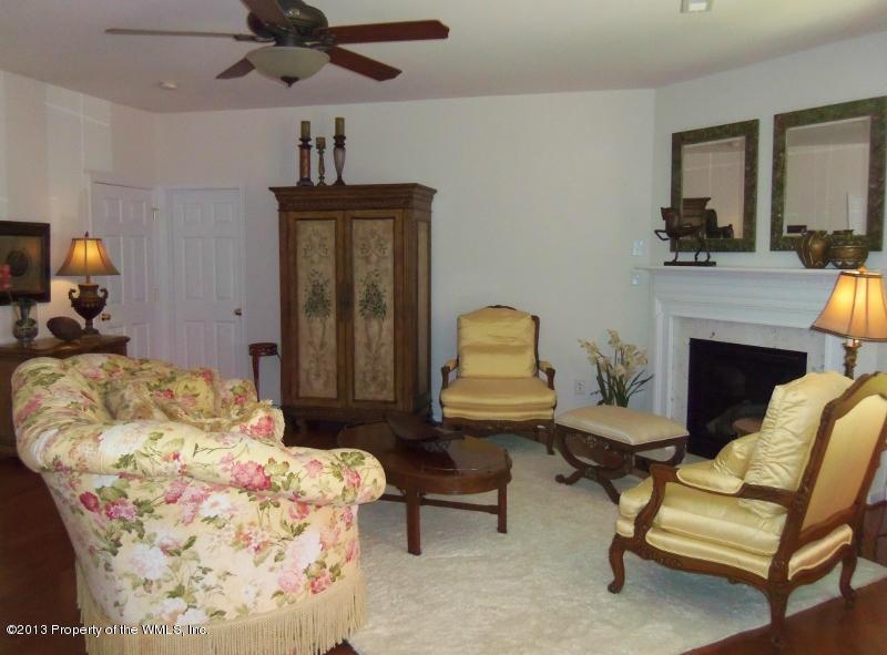 6236 Ruth Drive Gloucester, VA 23061 - Photo 2 of 12 Gallery Image 2