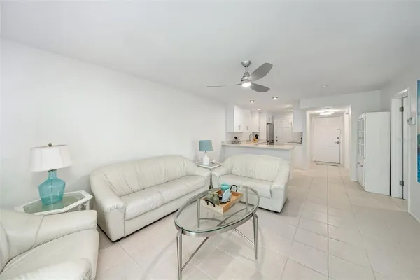 $399,000 | 200 The Esplanade North, Unit C14, Venice, FL 34285