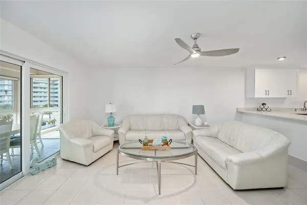 $399,000 | 200 The Esplanade North, Unit C14, Venice, FL 34285