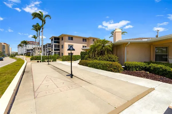$399,000 | 200 The Esplanade North, Unit C14, Venice, FL 34285