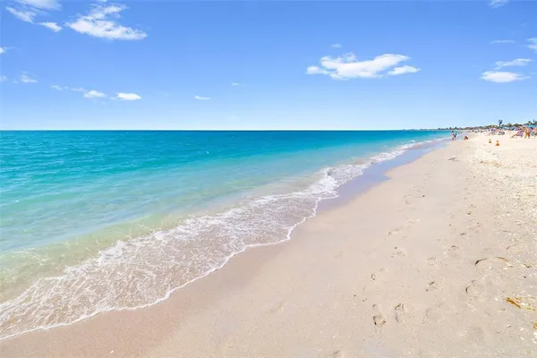 $399,000 | 200 The Esplanade North, Unit C14, Venice, FL 34285