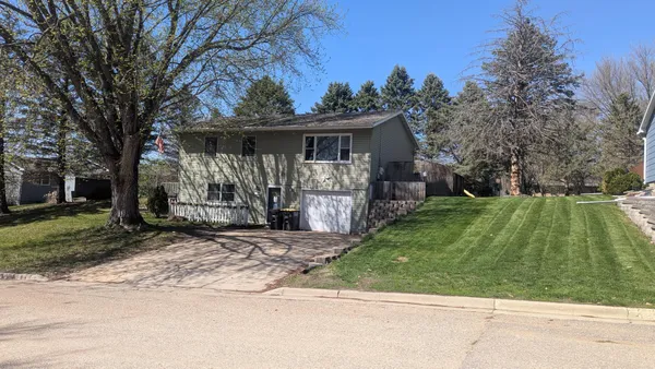 $199,500 | 308 Connie Lane, Eagle Lake, MN 56024