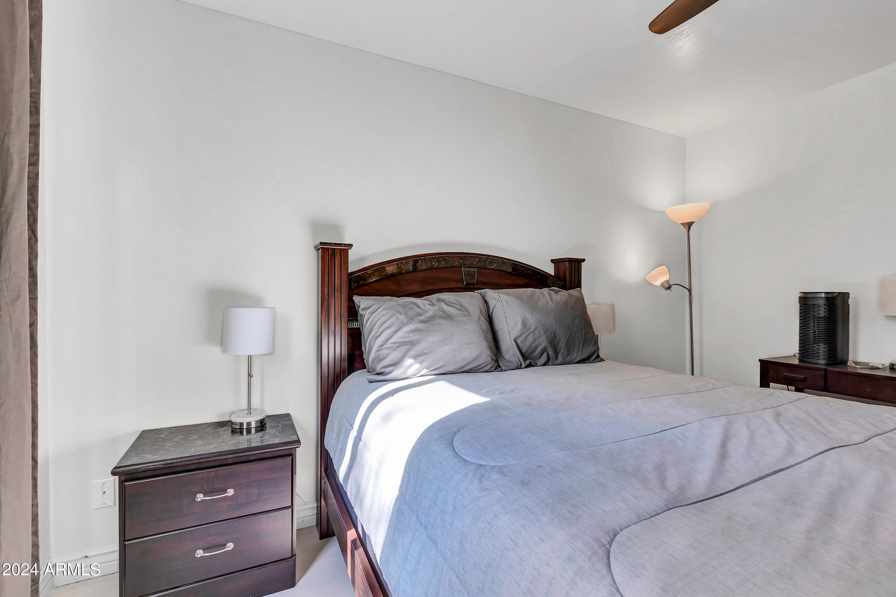 5525 East Thomas Road, Unit F10 Phoenix, AZ 85018 - Photo 14 of 35 5525 E Thomas Rd edits2-18