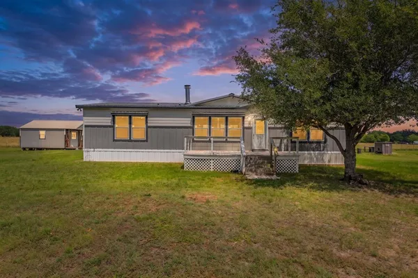 $300,000 | 306 County Road 3565, Dike, TX 75437