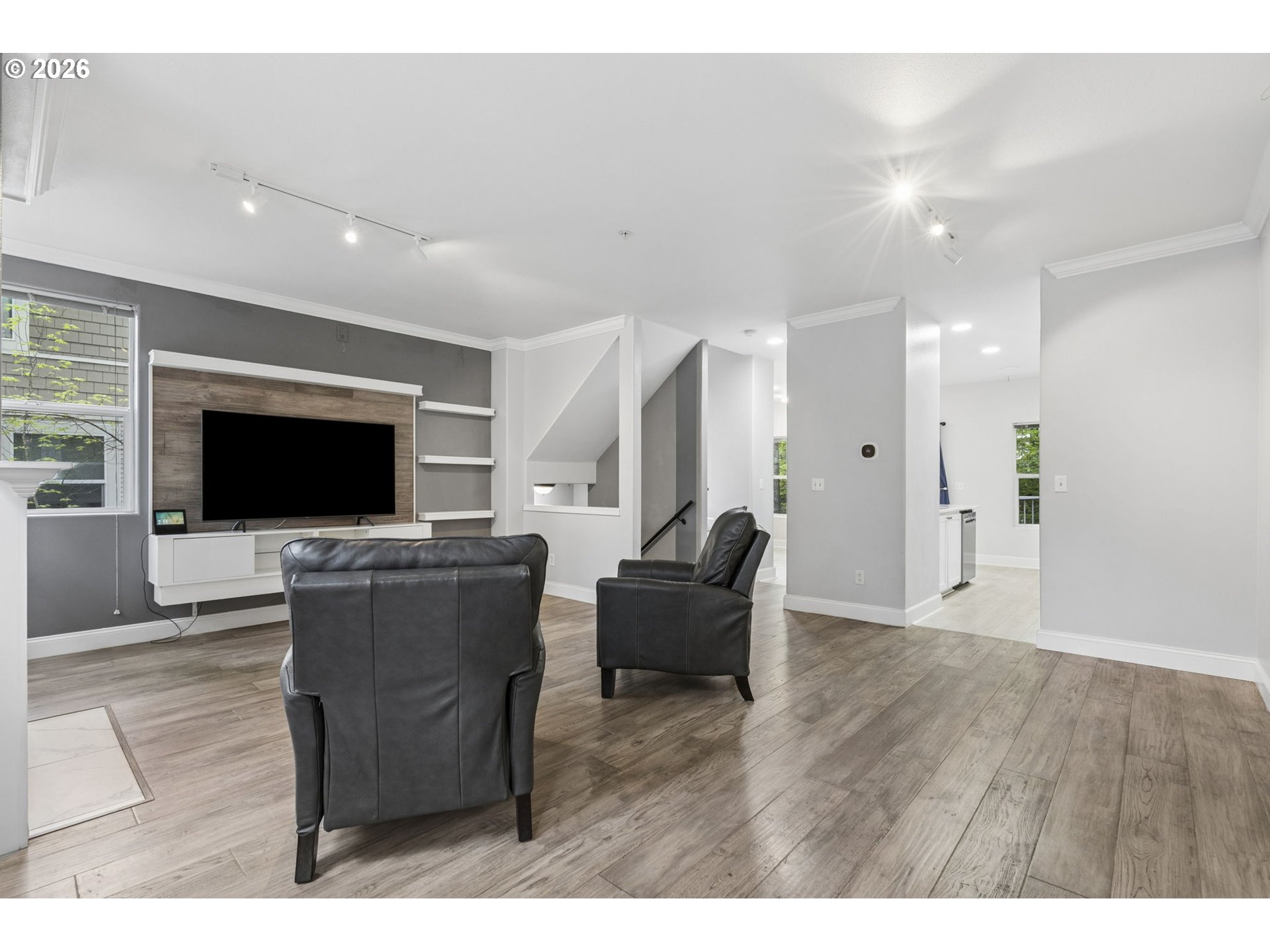 14172 Southwest Barrows Road, Unit 1 Portland, OR 97223 - Photo 4 of 38