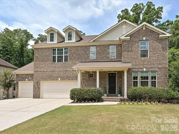$1,215,000 | 224 Kingsdown Avenue, Charlotte, NC 28270
