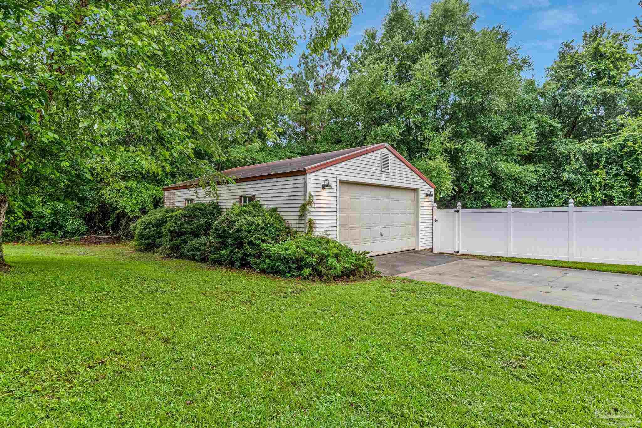 2685 Segrest Road Pace, FL 32571 - Photo 68 of 72