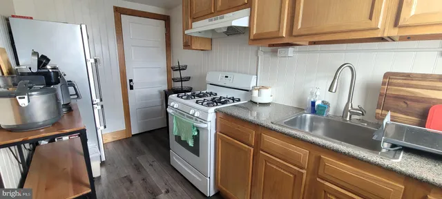 $307,000 | 1022 West Oregon Avenue, Philadelphia, PA 19148