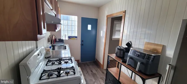 $307,000 | 1022 West Oregon Avenue, Philadelphia, PA 19148