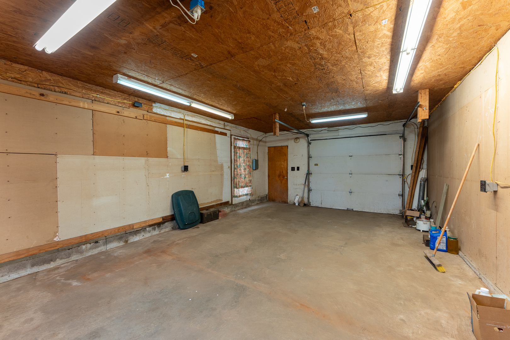 107 Seminary Street Creal Springs, IL 62922 - Photo 42 of 43 a view of a garage