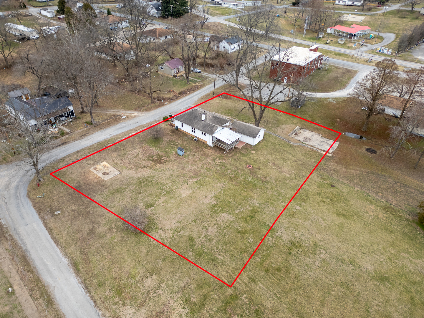 107 Seminary Street Creal Springs, IL 62922 - Photo 5 of 43 a view of a pool
