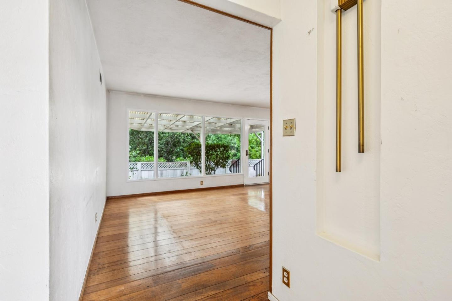 1637 Lake Chabot Road San Leandro, CA 94577 - Photo 4 of 46