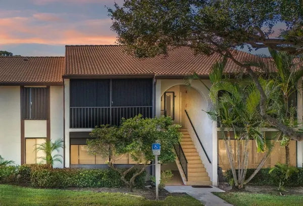 $260,000 | 2025 Southwest Silver Pine Way, Unit 120A1, Palm City, FL 34990