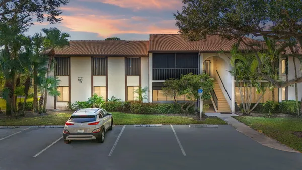 $230,000 | 2025 Southwest Silver Pine Way, Unit 120A1, Palm City, FL 34990