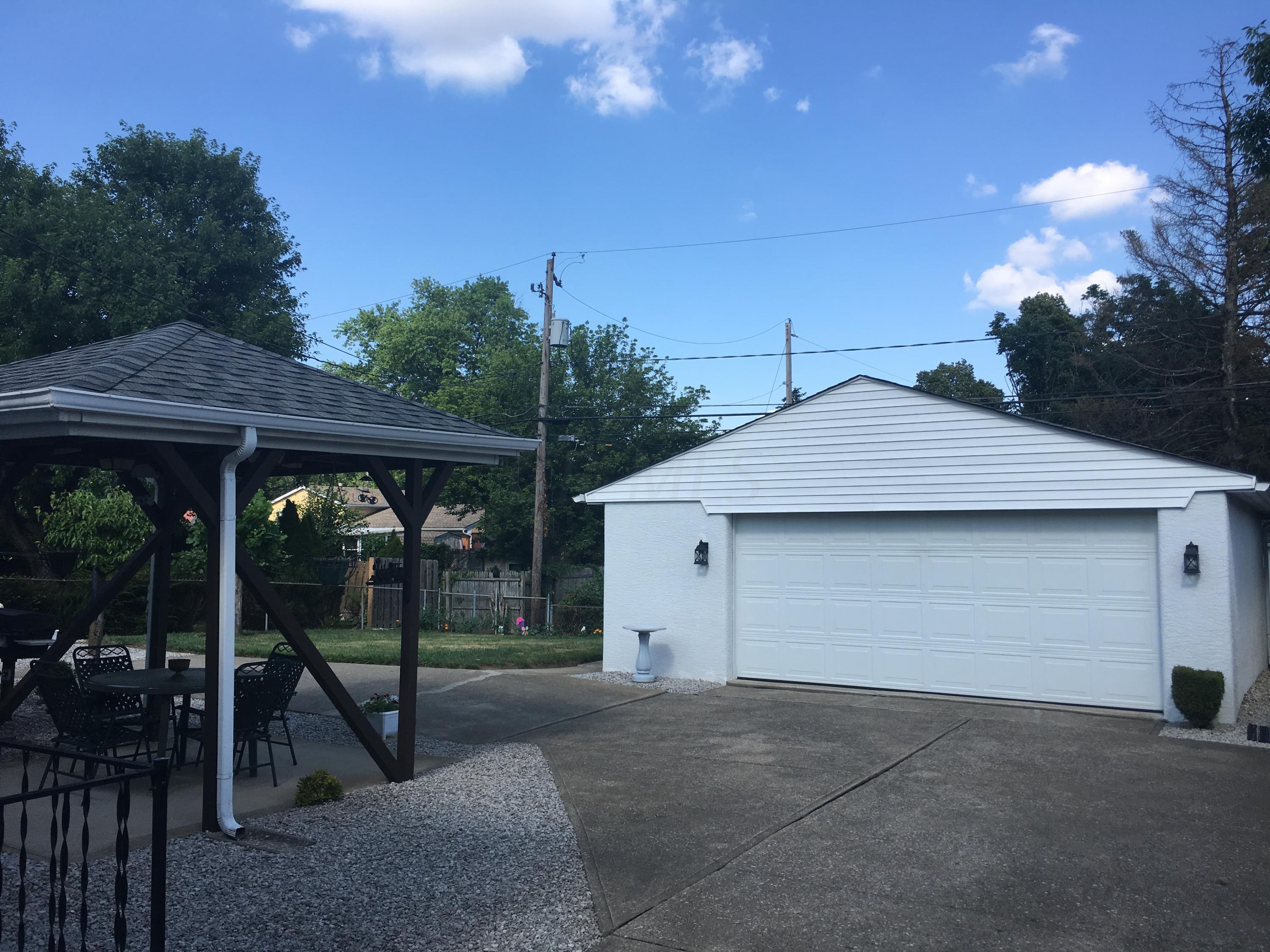 2498 Lipton Road Columbus, OH 43232 - Photo 2 of 35 Gallery Image 2