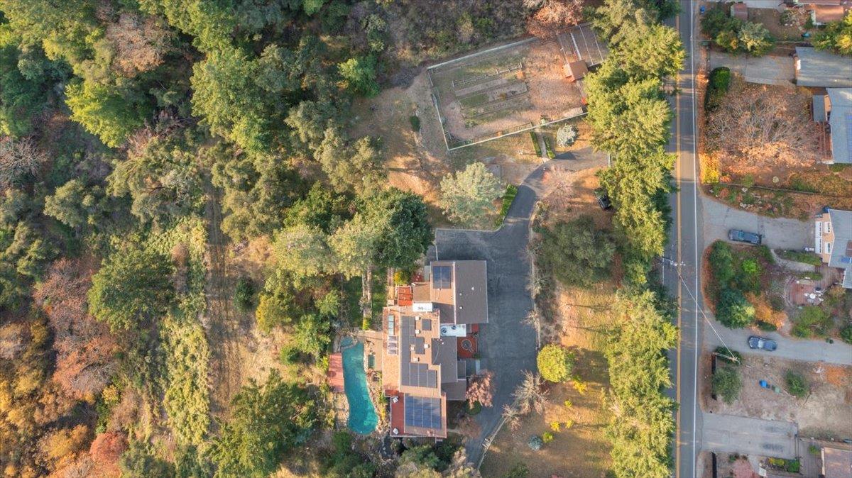 21700 Summit Road Los Gatos, CA 95033 - Photo 54 of 56 Gallery Image 54