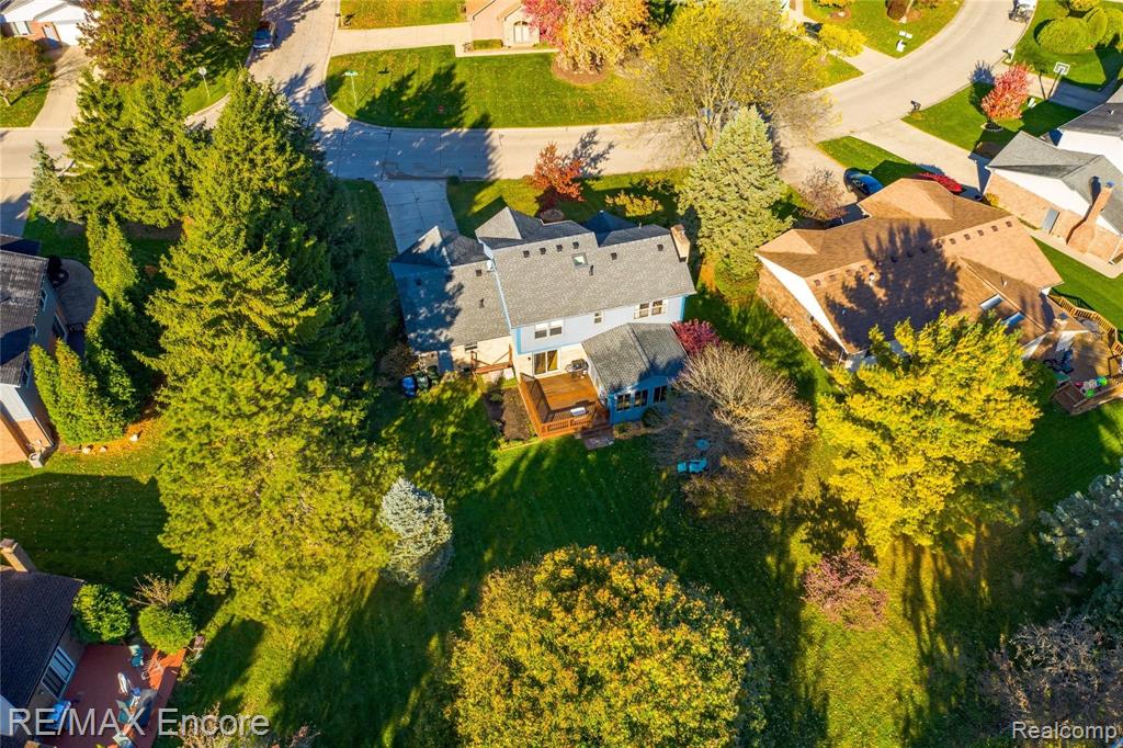 931 Stag Ridge Road Rochester Hills, MI 48309 - Photo 7 of 34