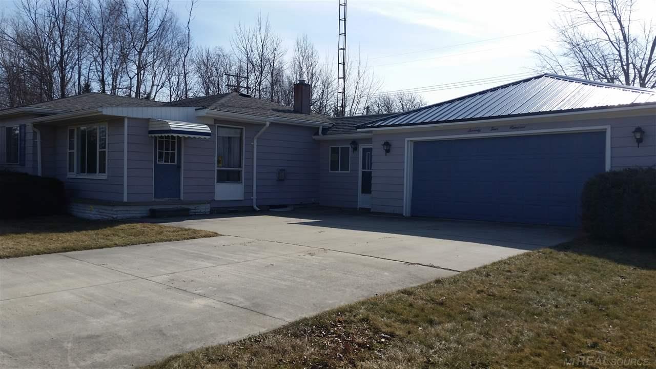 7400 Birchtree Road Lexington, MI 48450 - Photo 1 of 25 31313501.JPG