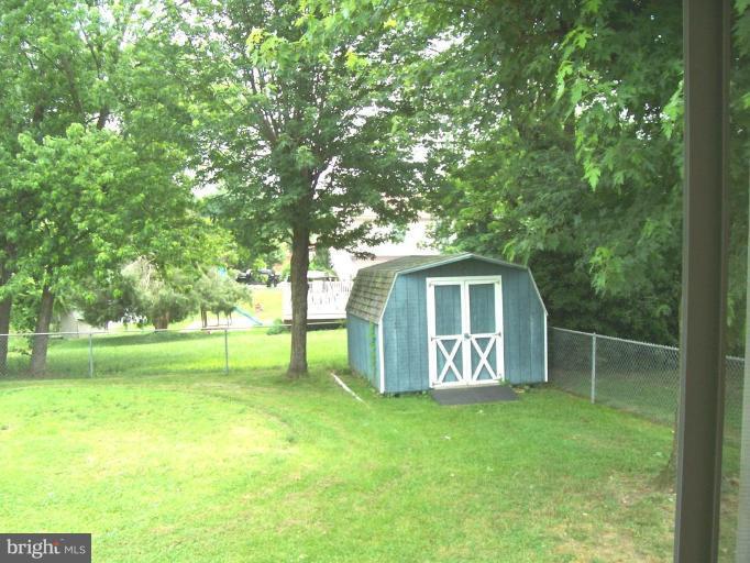 9105 Kilbride Road Nottingham, MD 21236 - Photo 2 of 13 a view of a back yard