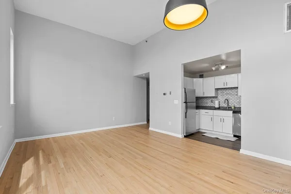$2,650 | 85 McKinley Avenue, Unit A 26, White Plains, NY 10606