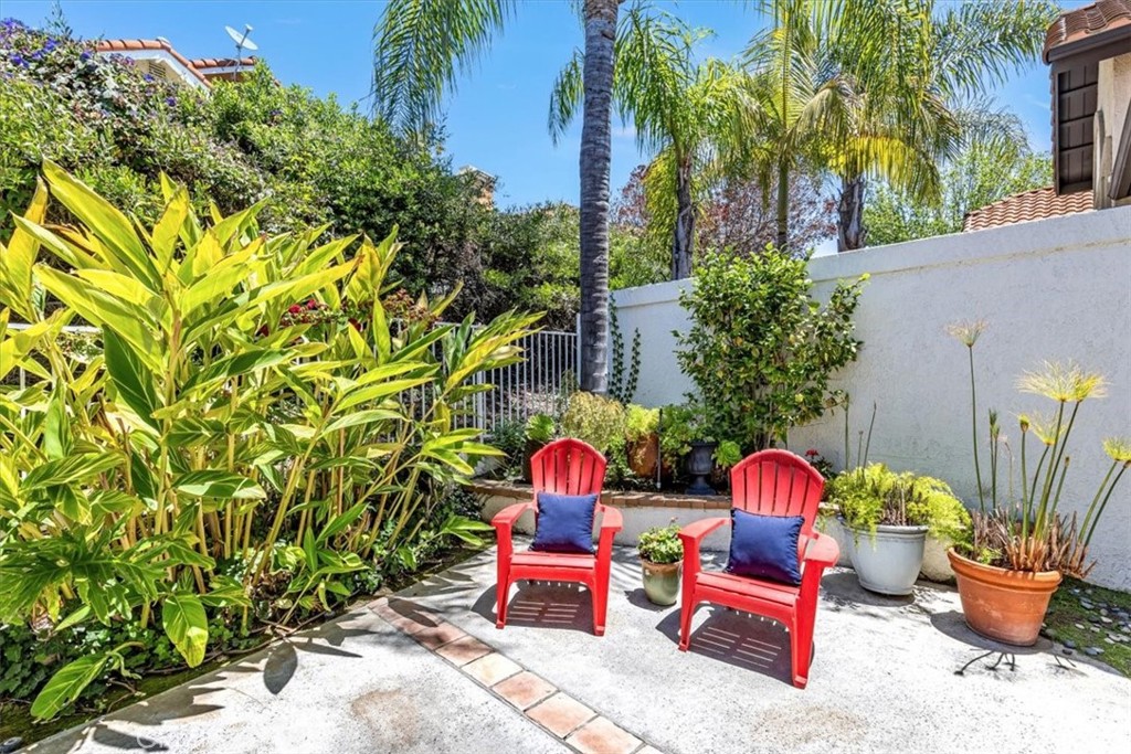 11 Finca San Clemente, CA 92672 - Photo 26 of 55 a garden view with a seating space