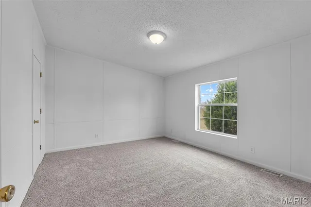 $189,900 | 37 Kyle Drive, Benton, MO 63736