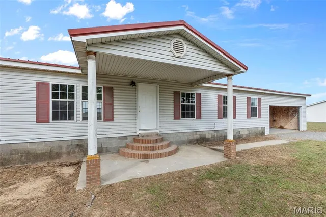 $189,900 | 37 Kyle Drive, Benton, MO 63736