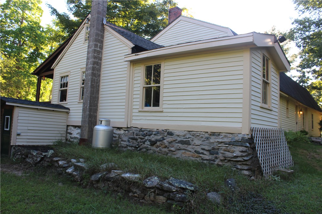 726 Reservoir Road Burrillville, RI 02859 - Photo 10 of 47