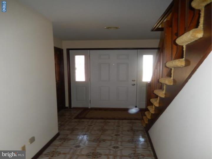 5240 Lake Road Newfield, NJ 08344 - Photo 19 of 24 Foyer