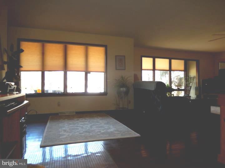 5240 Lake Road Newfield, NJ 08344 - Photo 5 of 24 Dining Room