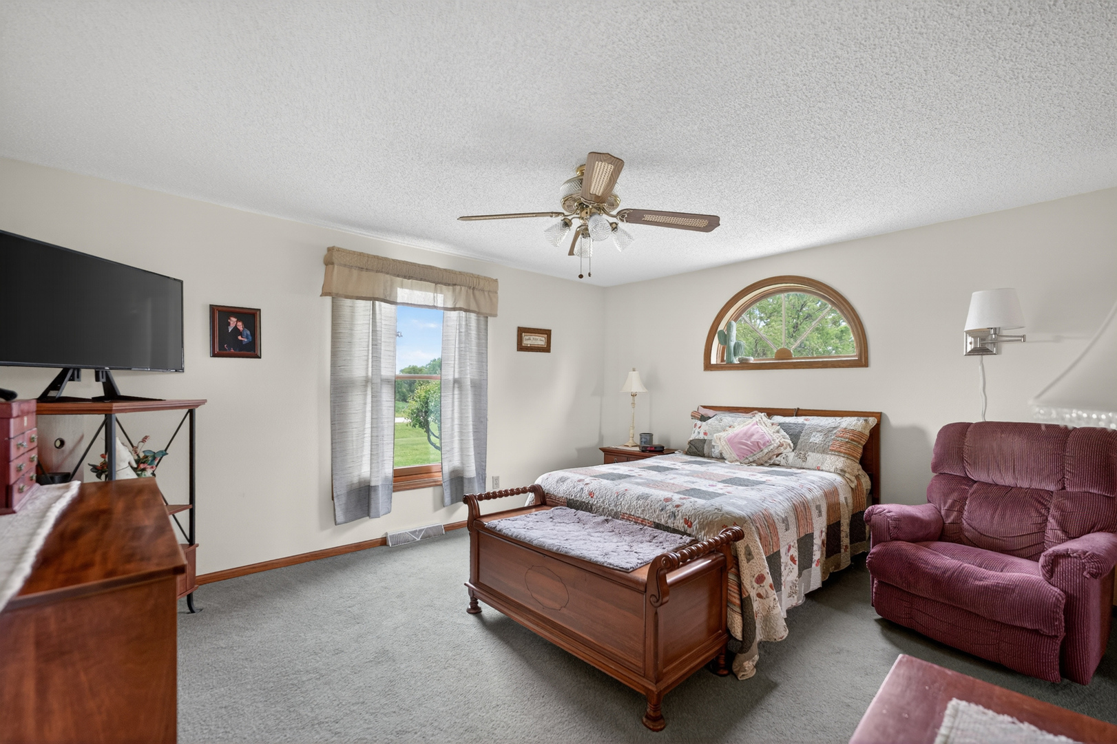 8086 Kane Road Waterman, IL 60556 - Photo 23 of 44