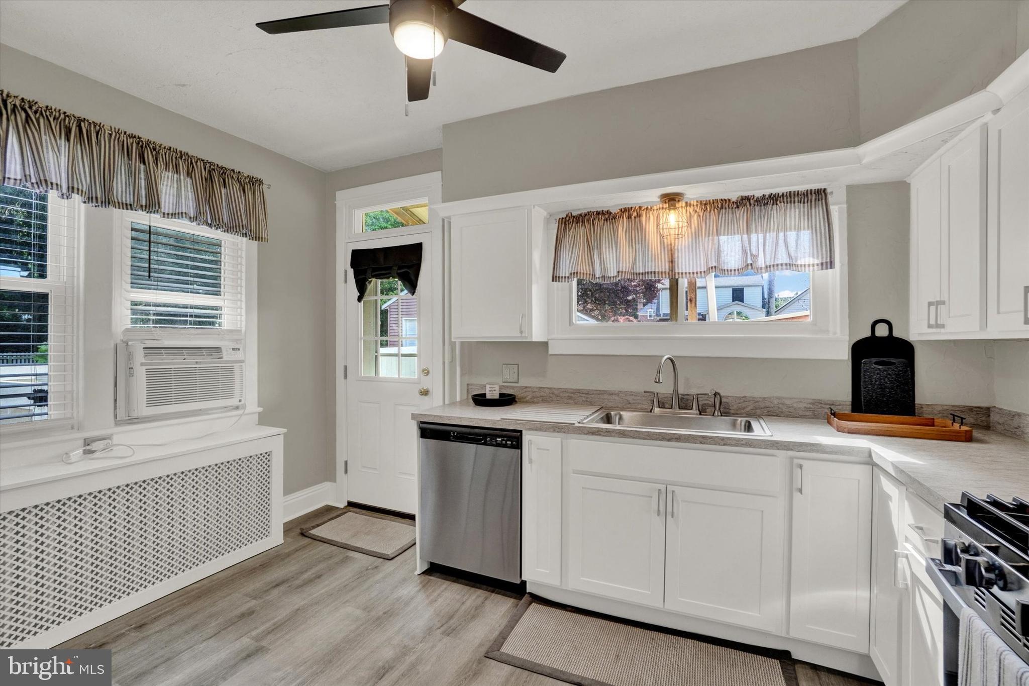 134 North Findlay Street York, PA 17402 - Photo 7 of 18 Updated Kitchen