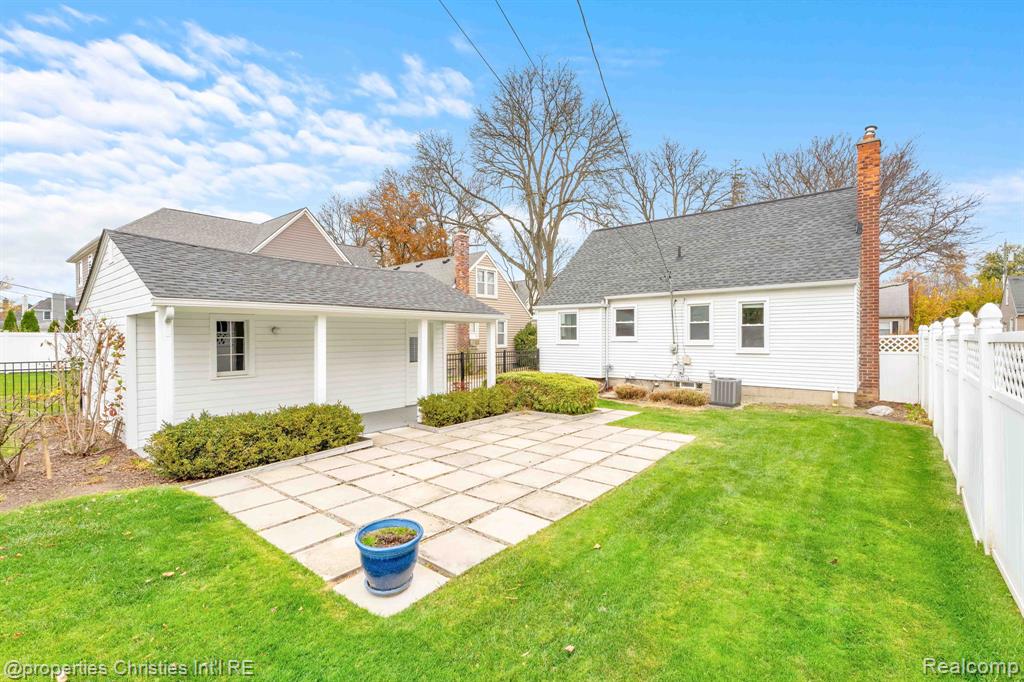 1748 Webster Street Birmingham, MI 48009 - Photo 30 of 32