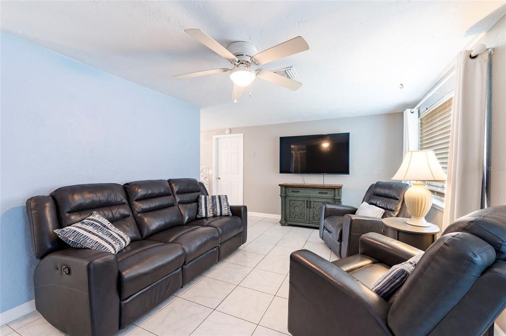 4545 Annette Street New Port Richey, FL 34652 - Photo 7 of 36 Gallery Image 7