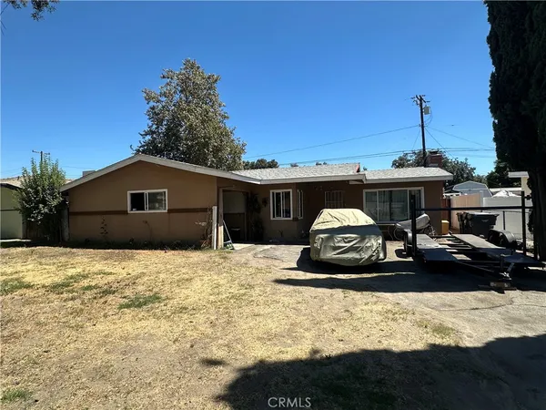 $370,000 | 122 East Pioneer Avenue, Redlands, CA 92374