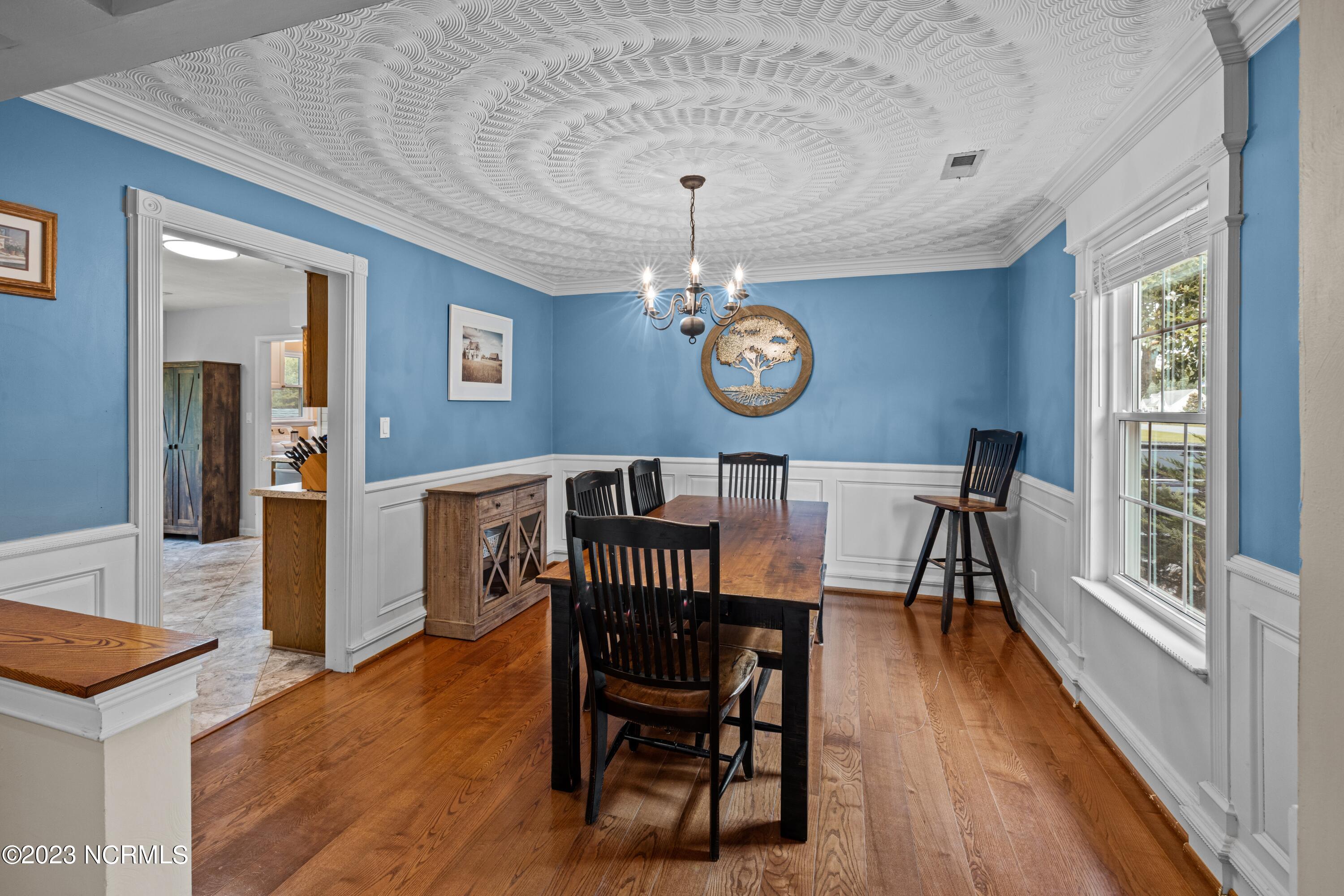 2334 Tulls Creek Road Moyock, NC 27958 - Photo 11 of 22 dining room