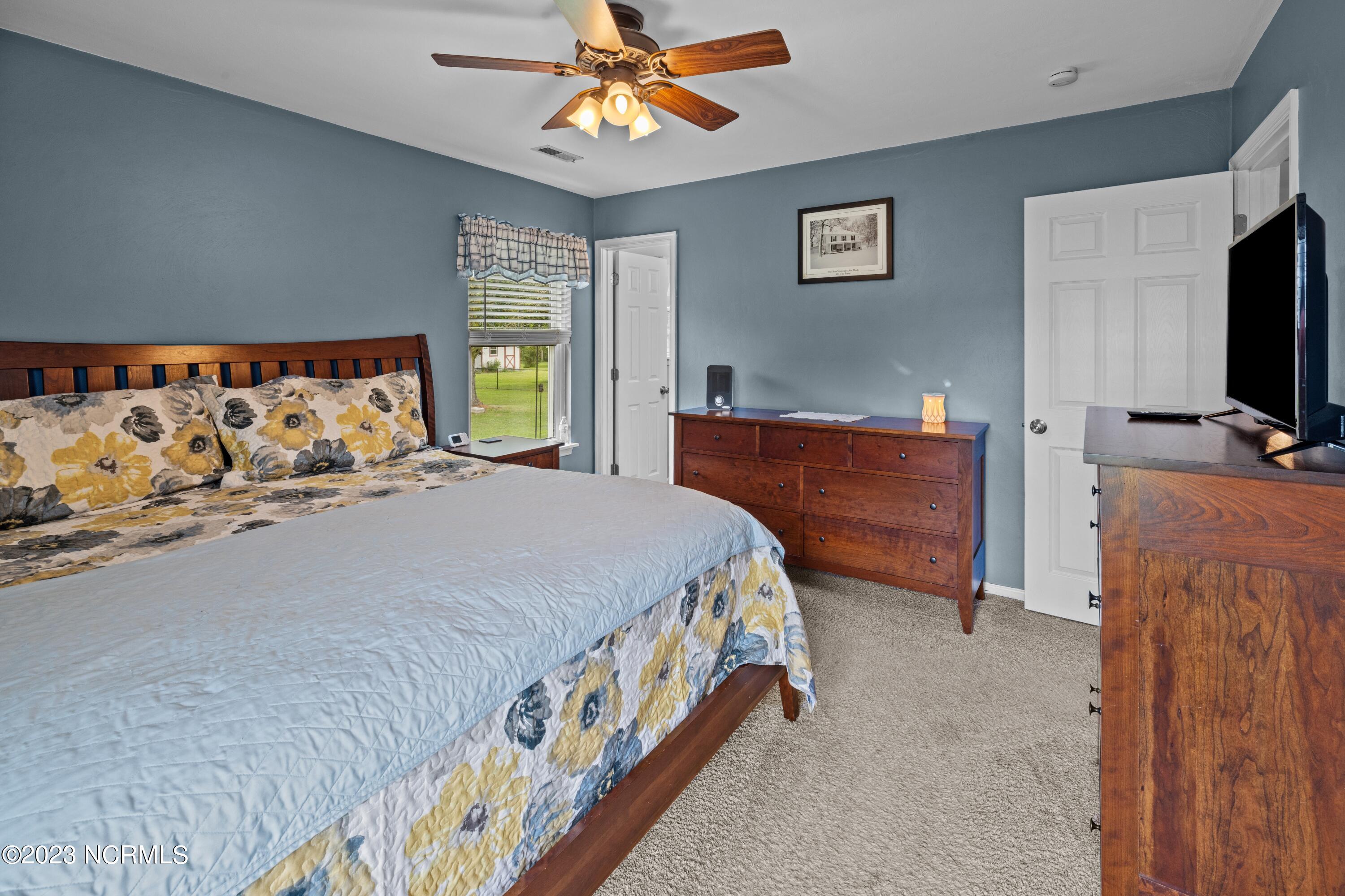 2334 Tulls Creek Road Moyock, NC 27958 - Photo 21 of 22 master bed 2