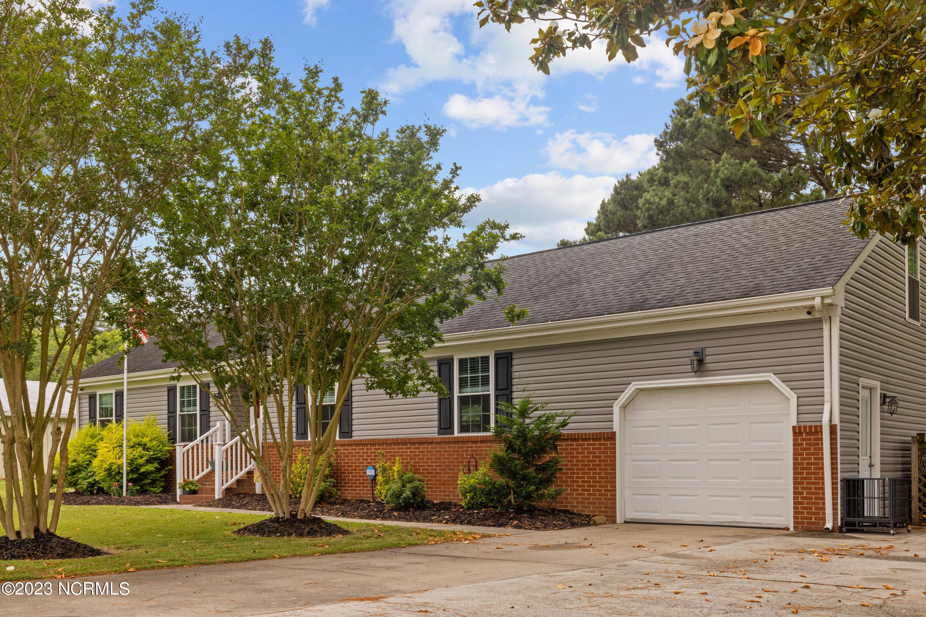 2334 Tulls Creek Road Moyock, NC 27958 - Photo 3 of 22 driveway