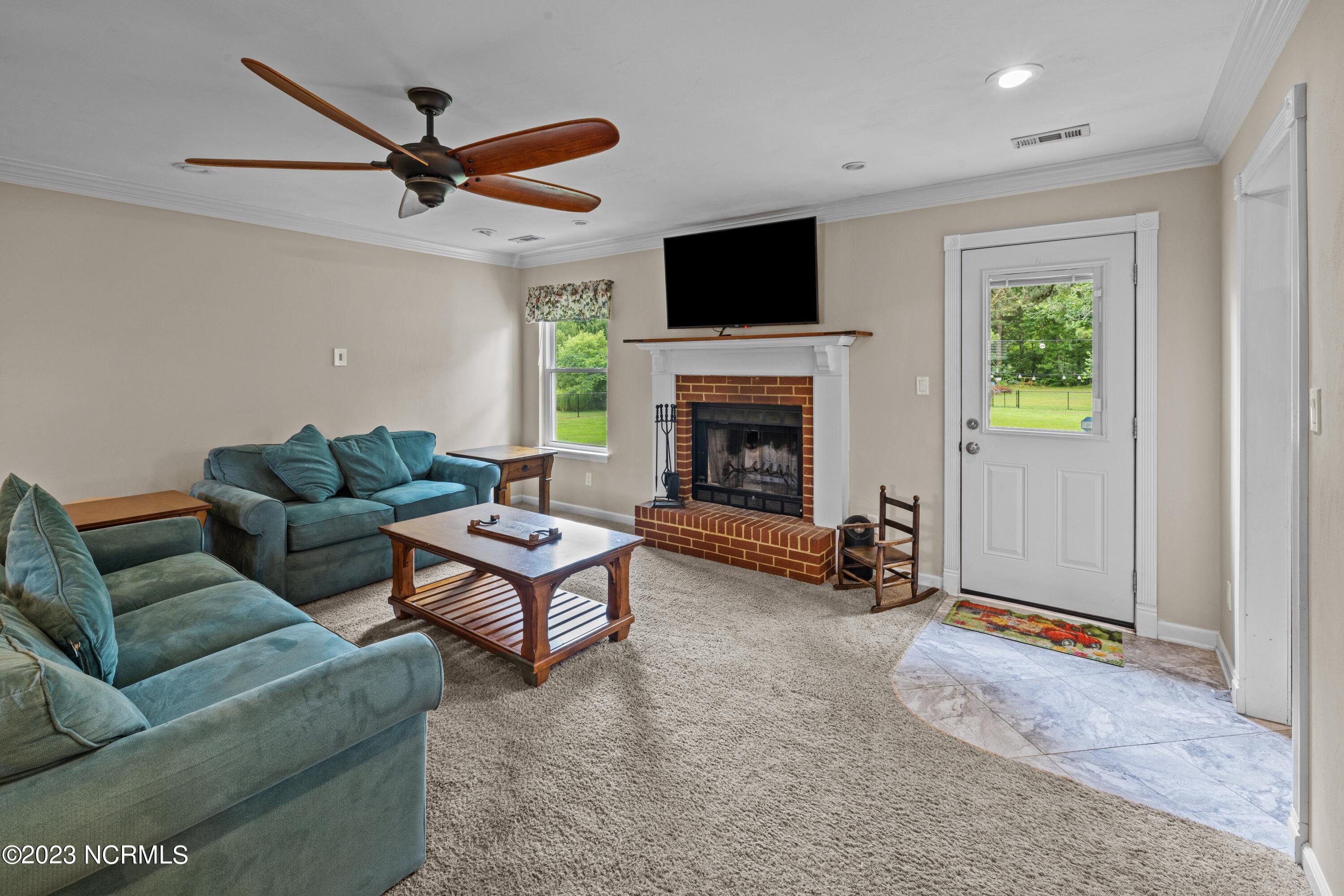 2334 Tulls Creek Road Moyock, NC 27958 - Photo 6 of 22 family room