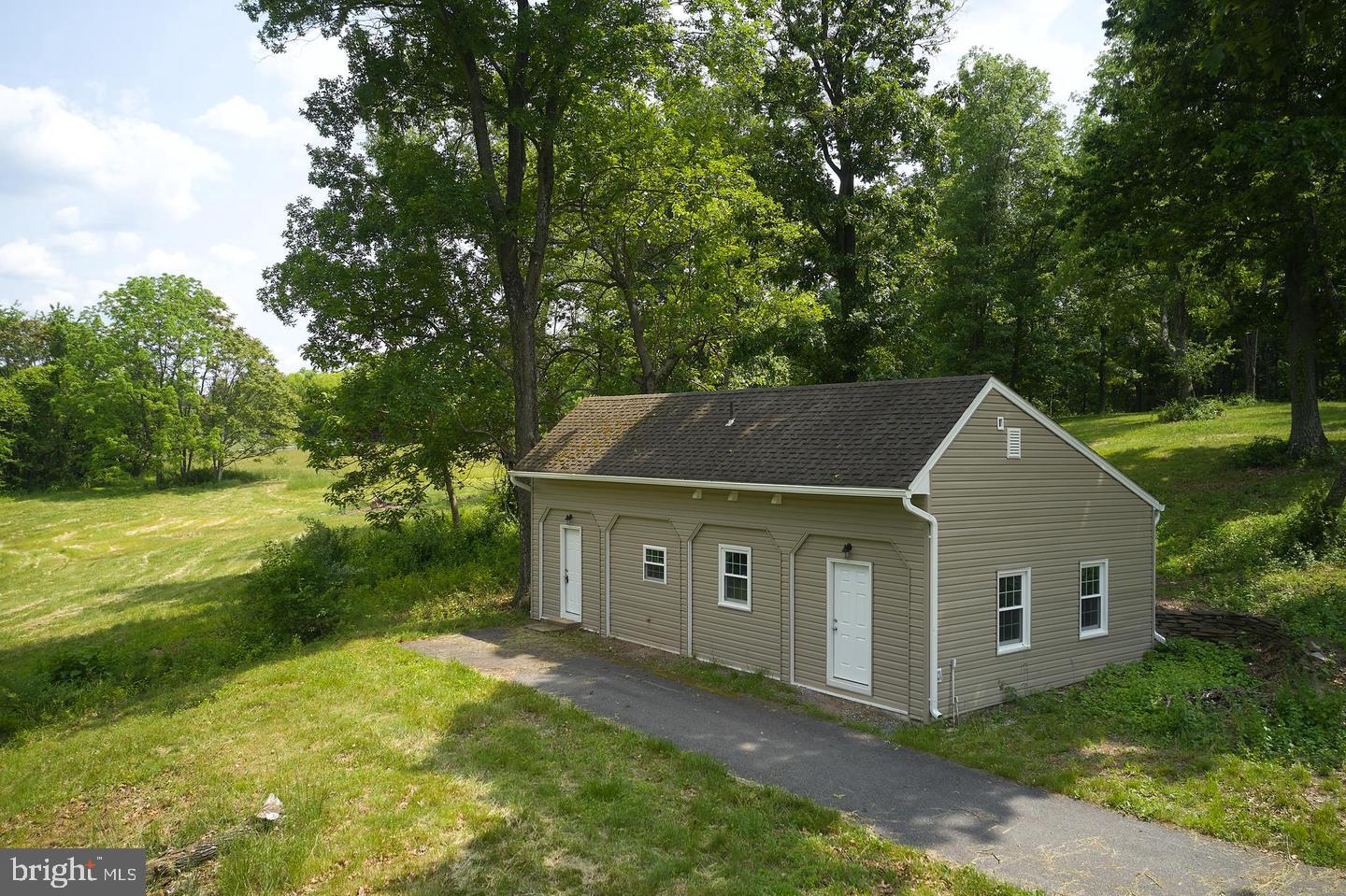 21050 Big Woods Road Dickerson, MD 20842 - Photo 10 of 62 The Cottage