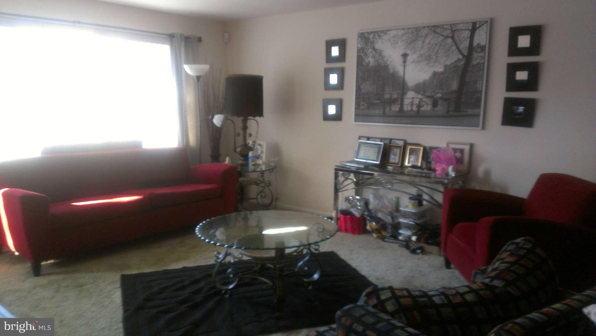 3927 Algiers Road Randallstown, MD 21133 - Photo 10 of 16 Living Room