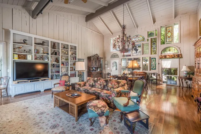 $925,000 | 52038 Road 426, Oakhurst, CA 93644