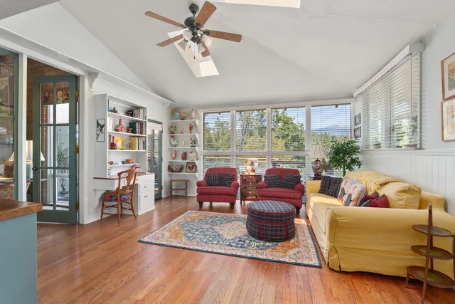 $925,000 | 52038 Road 426, Oakhurst, CA 93644