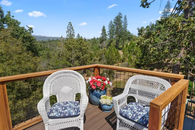 $925,000 | 52038 Road 426, Oakhurst, CA 93644