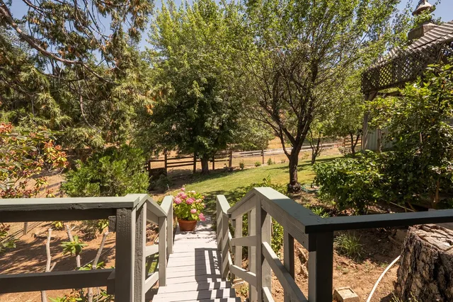 $925,000 | 52038 Road 426, Oakhurst, CA 93644