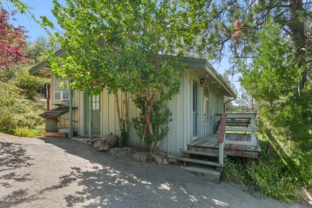 $925,000 | 52038 Road 426, Oakhurst, CA 93644