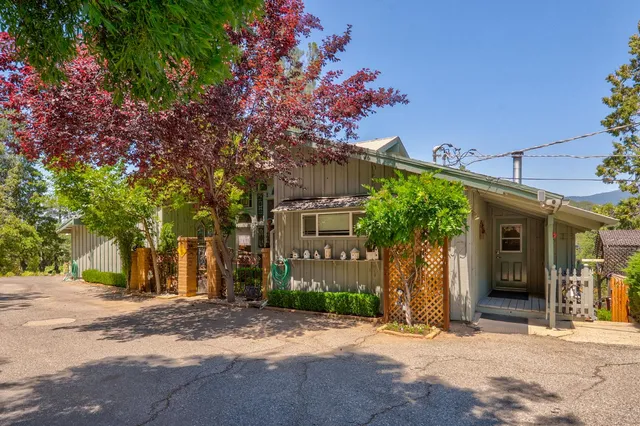 $925,000 | 52038 Road 426, Oakhurst, CA 93644